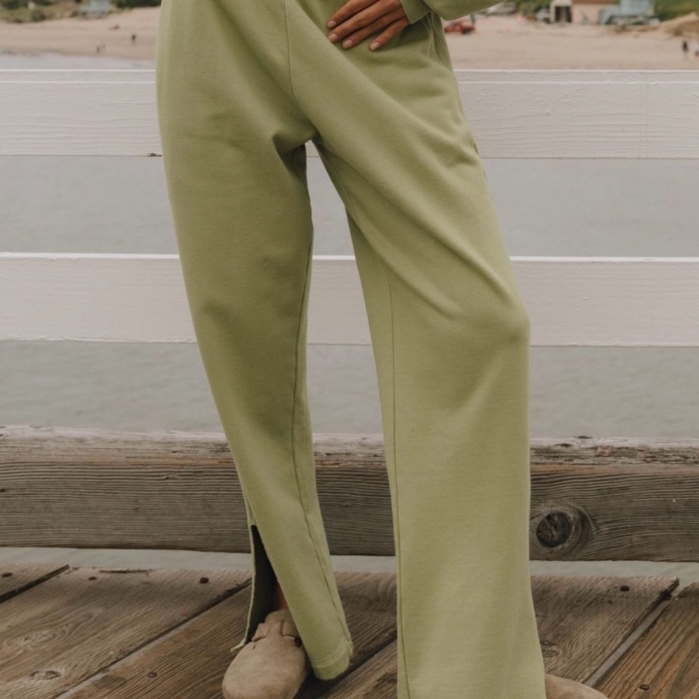 NWT Daily Drills Wide Leg Sweatpant size M/L, color Matcha